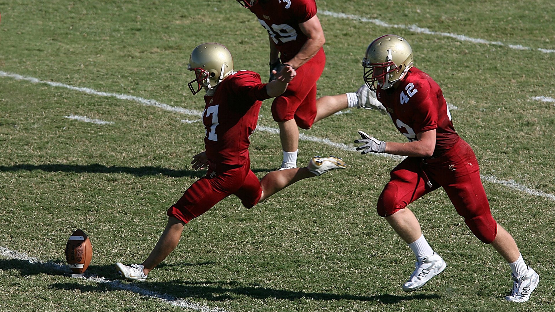 _运动康复展：科技助力运动员伤后修复_，设计一份运动员损伤康复方案