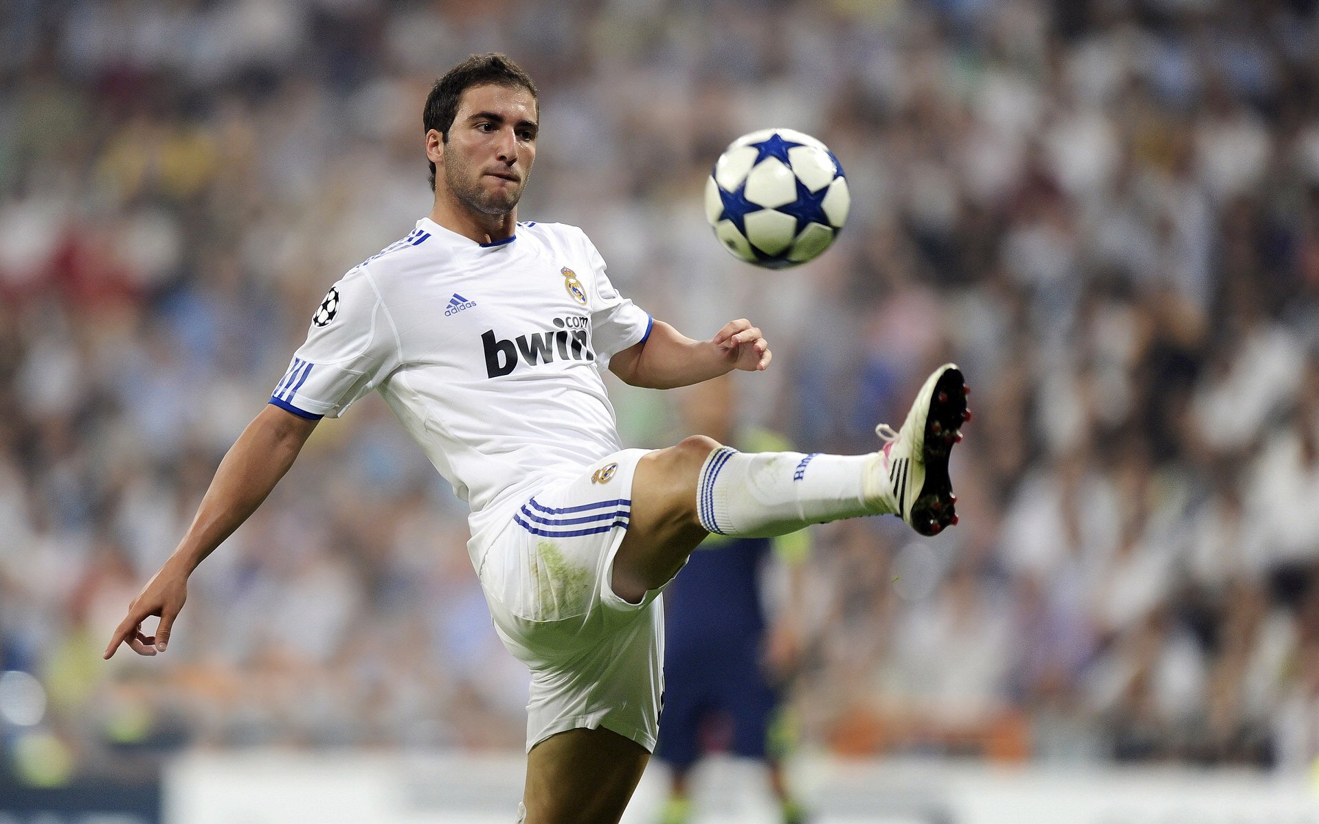 “意甲明星连续发光，球队士气爆棚”，意甲现役十大球星